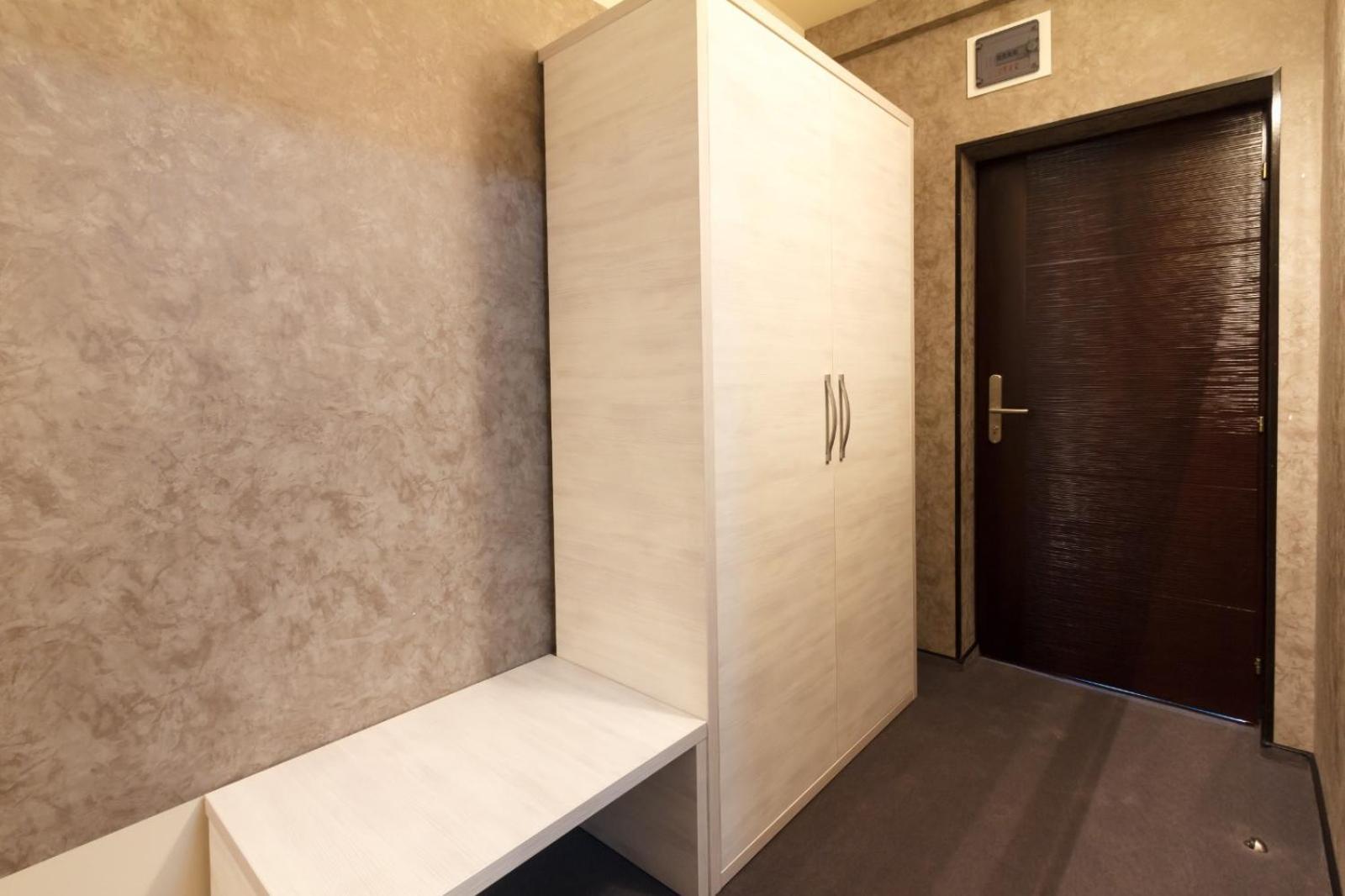 Ymy Hotels Targu Jiu Exterior photo